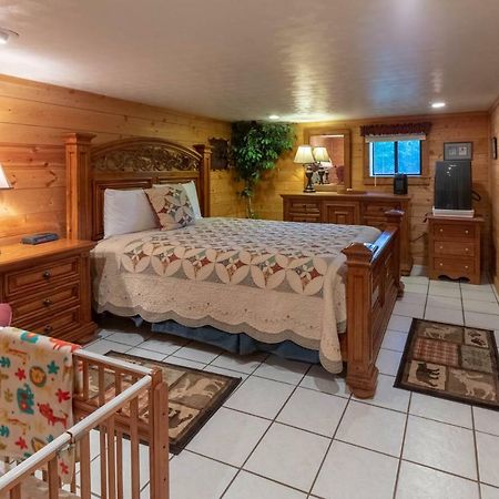 3 Bed 2 Bath Vacation Home In Брайсън Сити Екстериор снимка